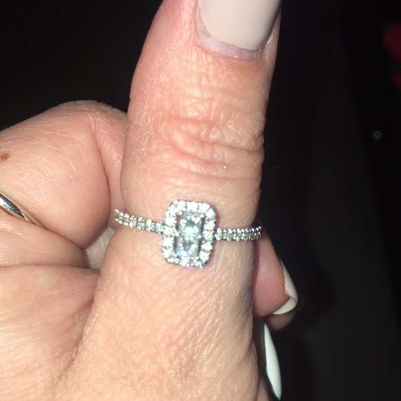 Kay Jewelers(Ever Us) 14k white gold and diamonds - Picture 7 of 7